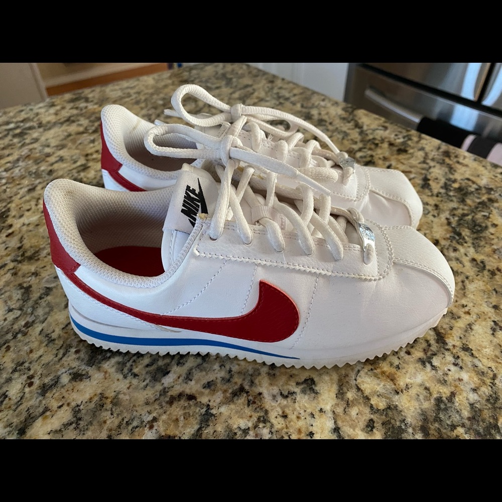 Nike Cortez. Women 5.5 Regular